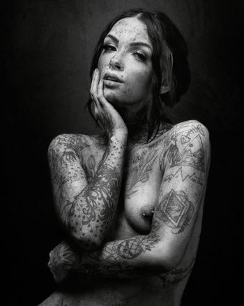 7527 - Fine Art Nude