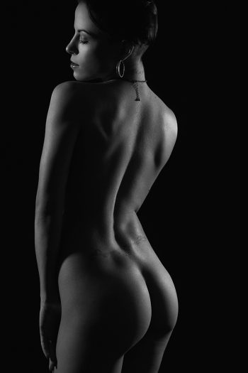 9715 - Fine Art Nude