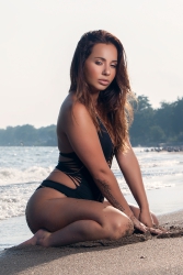 IMG_0531-ray-akey-swimwear-natalie-1080h-nowm