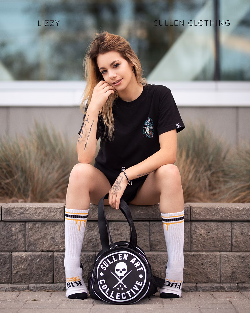 Check out this Sullen Clothing Fashion Photoshoot with Lizzy!